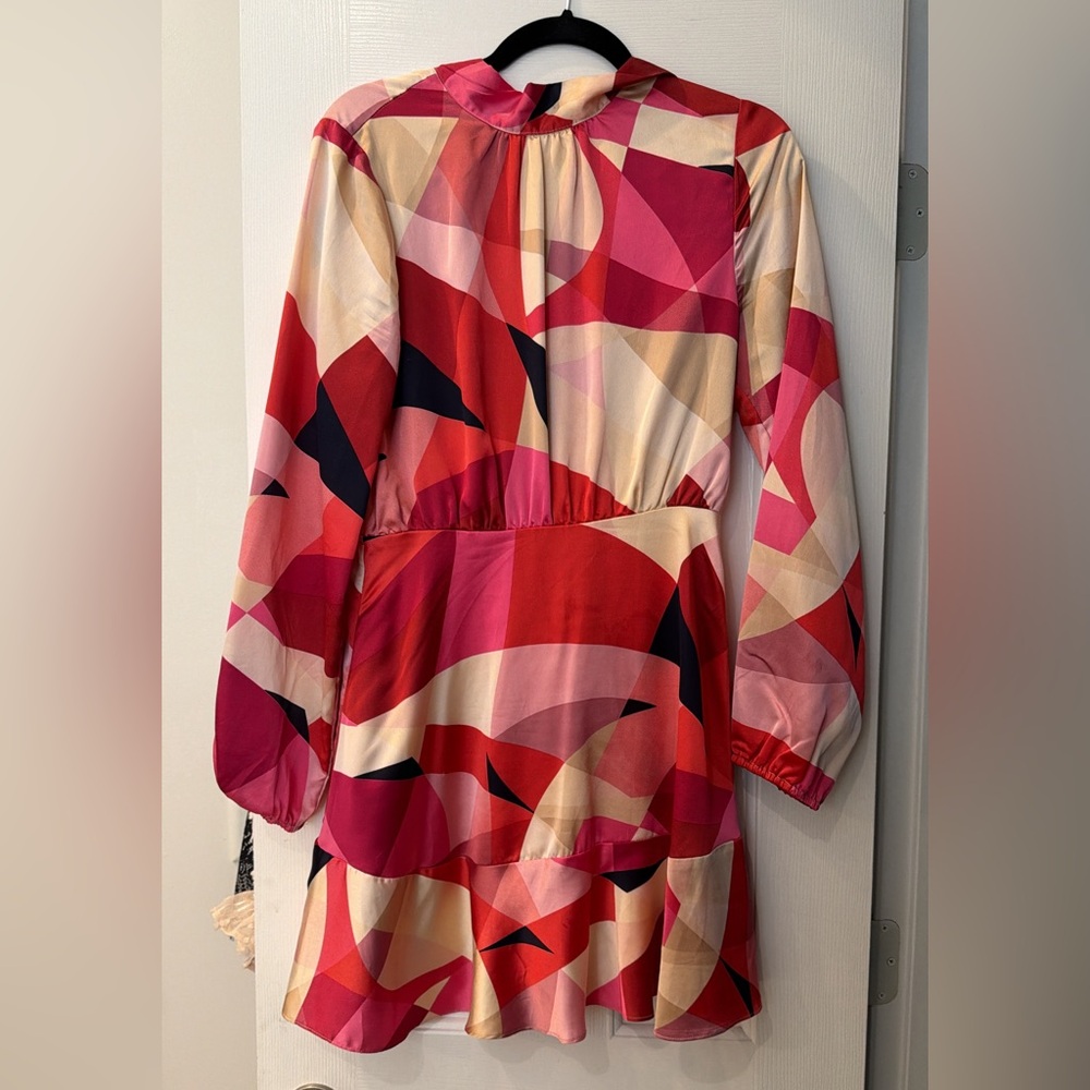 Vestique Dress